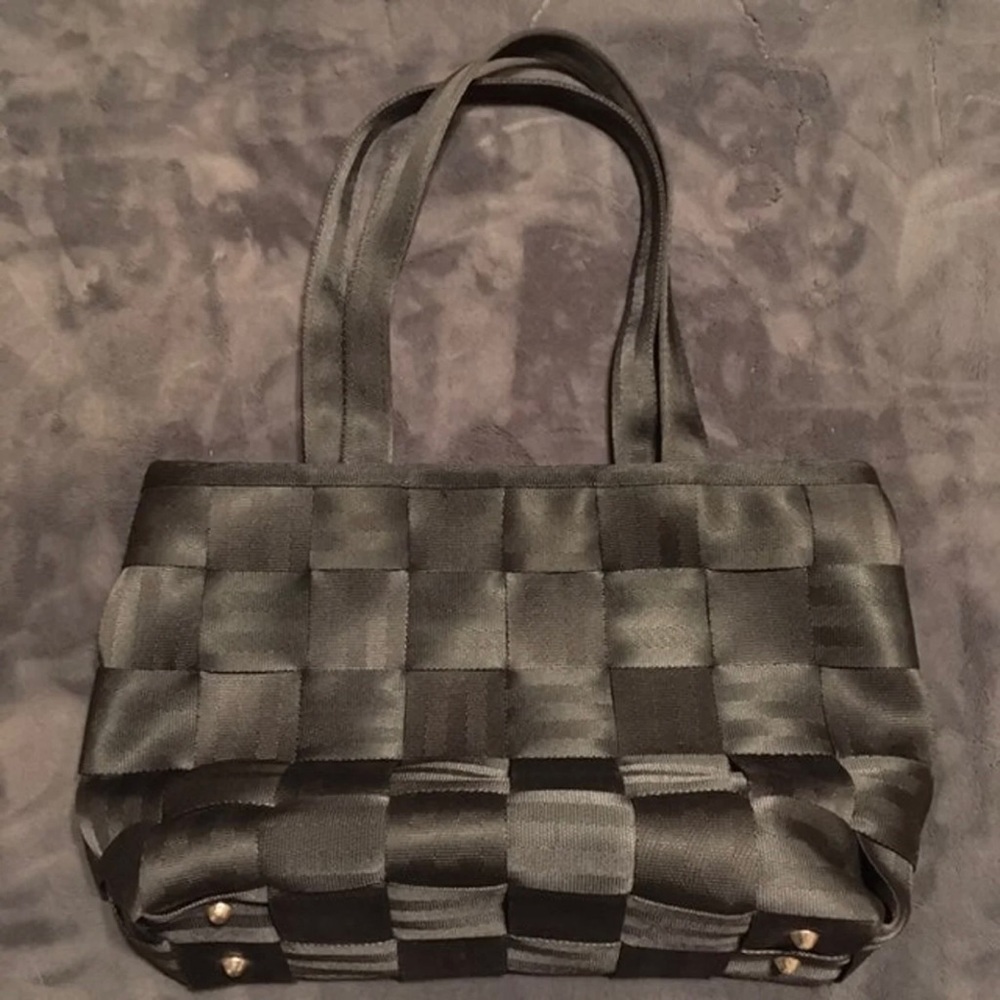 Harvey’s Seatbelt Bag